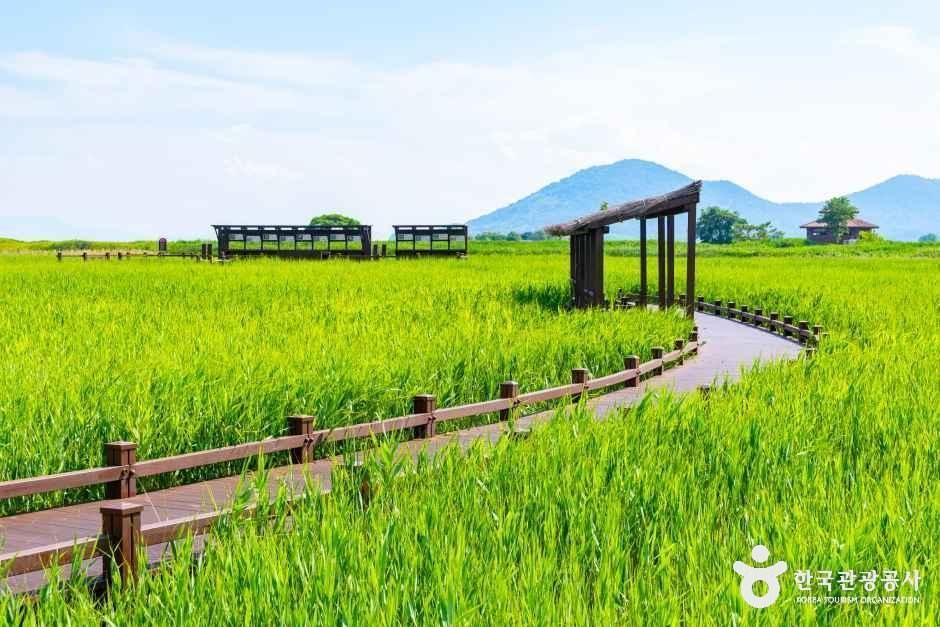 여행지와 숙소 권역을 보여주는 대표 이미지